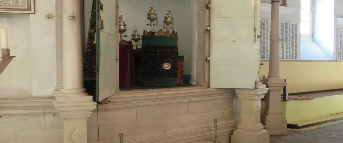 Foto 4 Kehila Kedosha Yashan Synagogue